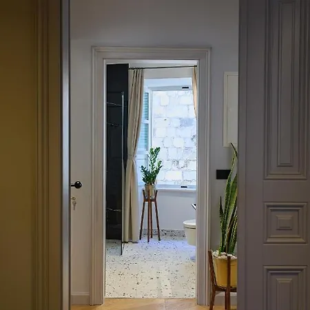 Bota Palace Bed & Breakfast